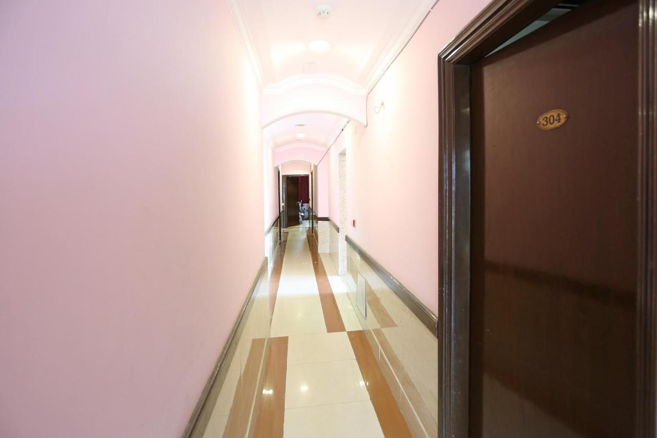 Capital O 5331 Zara Grand New Delhi Exteriör bild